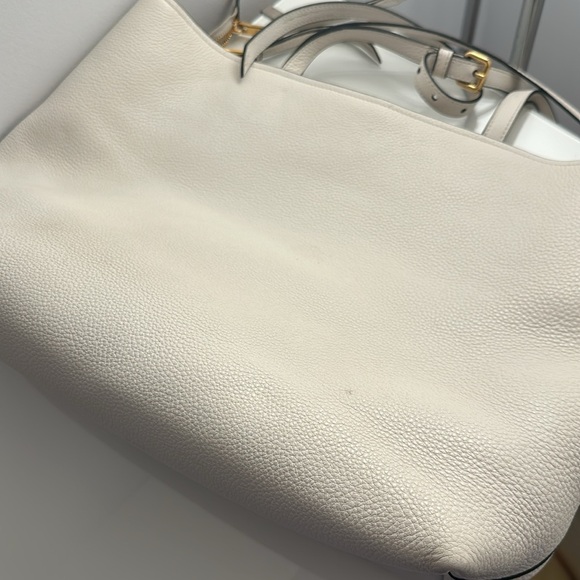 Authentic Prada Tote bag - Picture 3 of 13